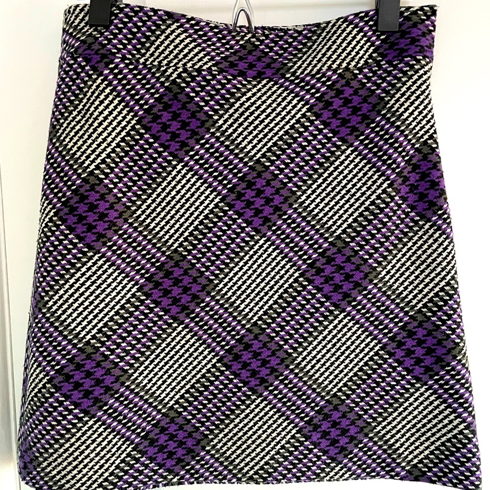 Purple houndstooth wool/poly blend short skirt